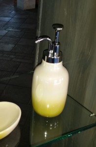 Perłowy dozownik  na mydło w płynie Fiore 1377